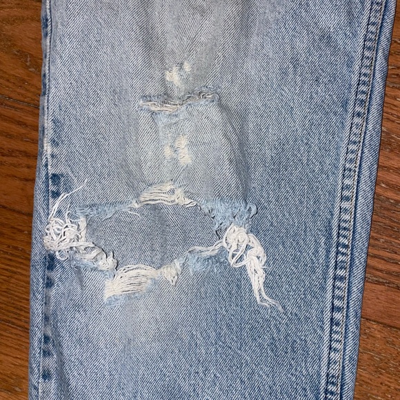Men’s Vintage Distressed Levi’s 505 zipper fly denim jeans - Picture 8 of 9